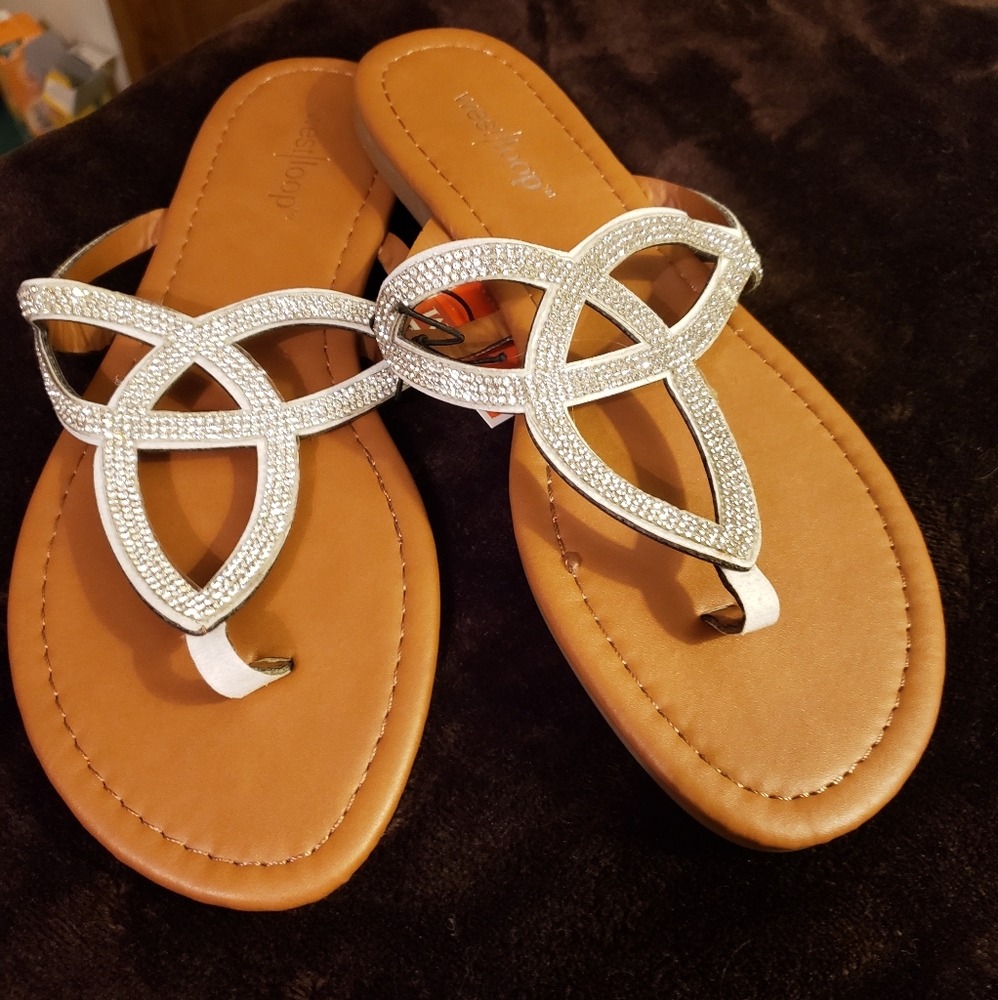 NWT WEST LOOP Tan/Silver Sequin Sandals